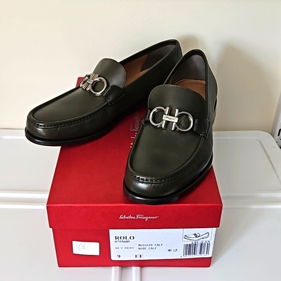 $950 Salvatore Ferragamo Reversible Gancini Buckle Loafers Shoes Size 9 - Picture 2 of 10